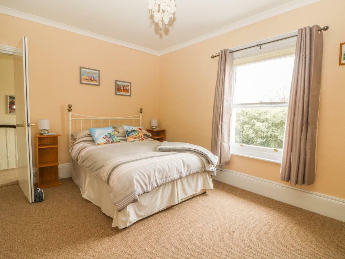 Saltwood Apartment Eastbourne Exterior photo